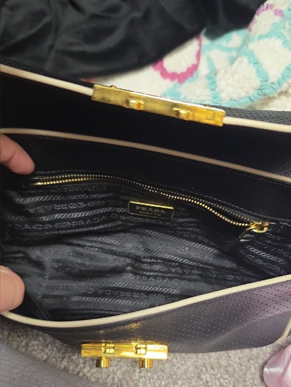 Prada Black Shoulder Bag with KEY. Cream Trim - Picture 10 of 10